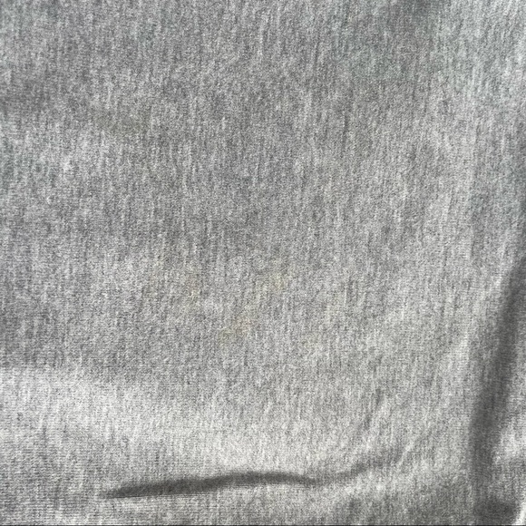 Light grey 3/4 Lululemon leggings - Picture 3 of 4